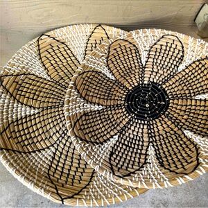 WALL DECOR Hand woven seagrass hanging wall baskets